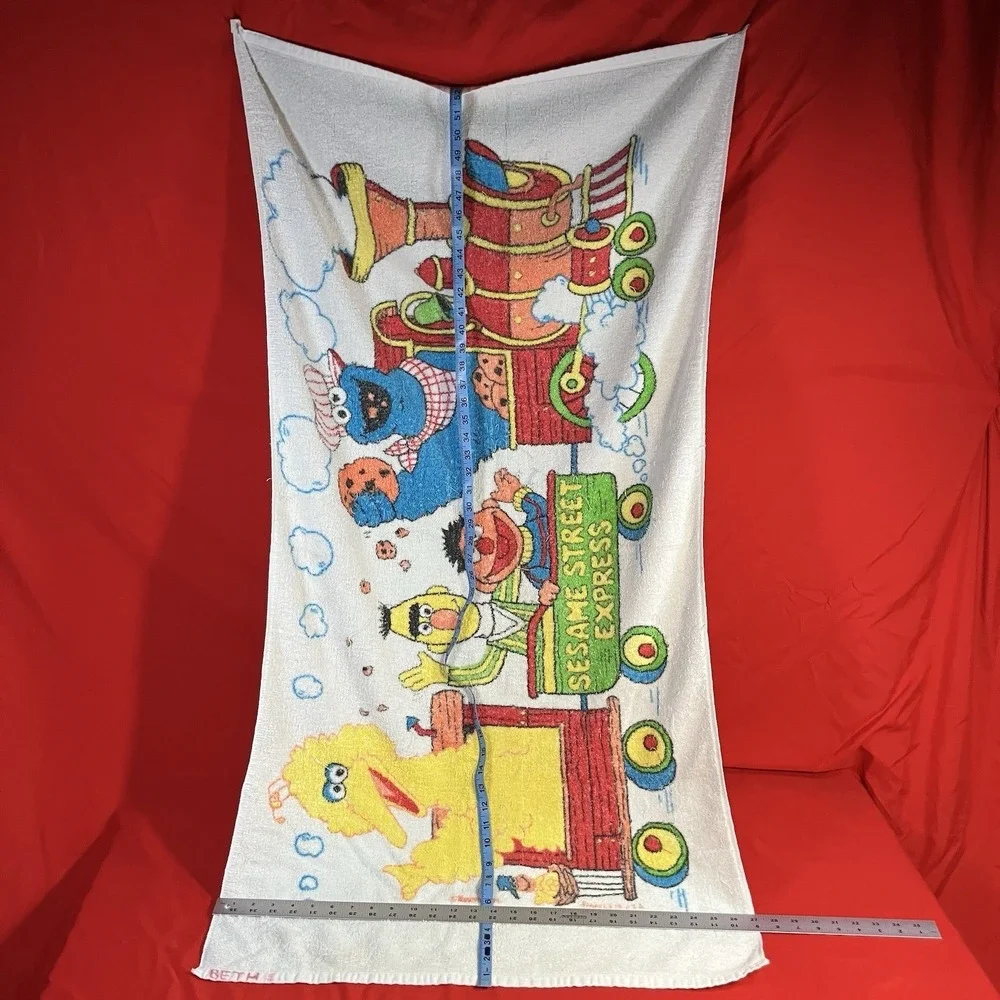 Vintage Sesame Street Beach Bath Towel 27x52 Big Bird Bert Earnie Cookie Monster